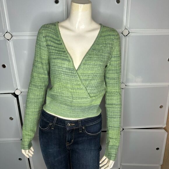 AE American Eagle Wrap Front Sweater Copped Green Size Medium - Picture 2 of 12